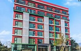 วี วัลเลย์ โฮเทล (SHA Extra Plus)